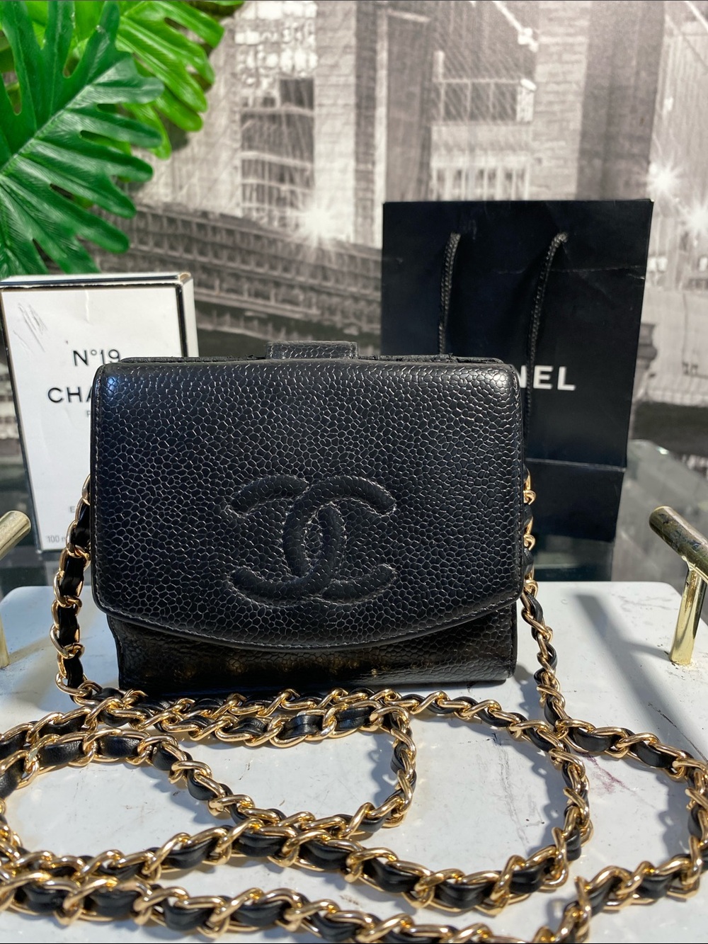 Authentic CHANEL Timeless CC Logo Black Caviar Leather Wallet